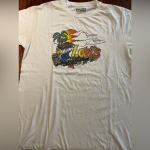 Levis medium size t shirt